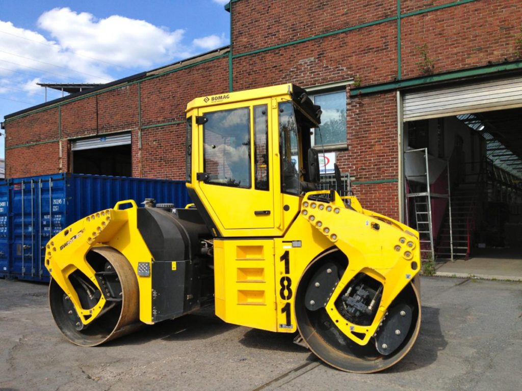 Каток BOMAG BW203 AD-4