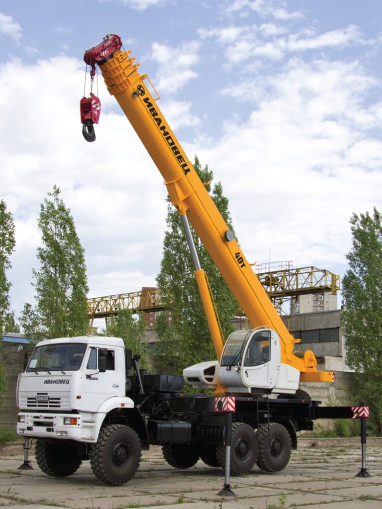 Автокран Ивановец КС-65740-3 ОВОИД вездеход грузоподъёмностью 40 тонн