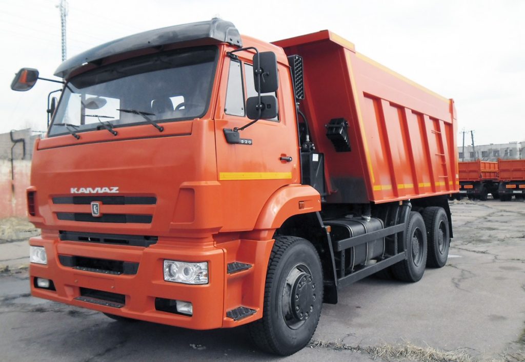 Самосвал Камаз 6520