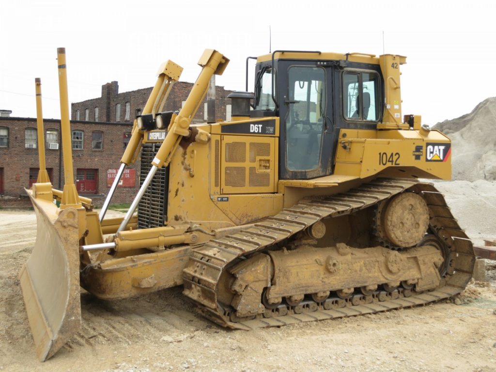 Бульдозер Caterpillar D6