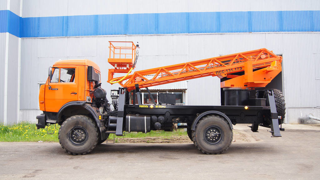 Автовышка АГП-32РТ – КАМАЗ-43118 вездеход