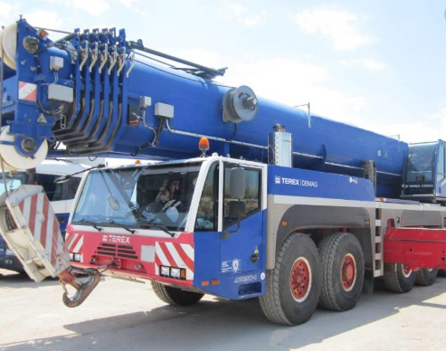 Автокран Demag AC 250 грузоподъёмностью 250 тонн