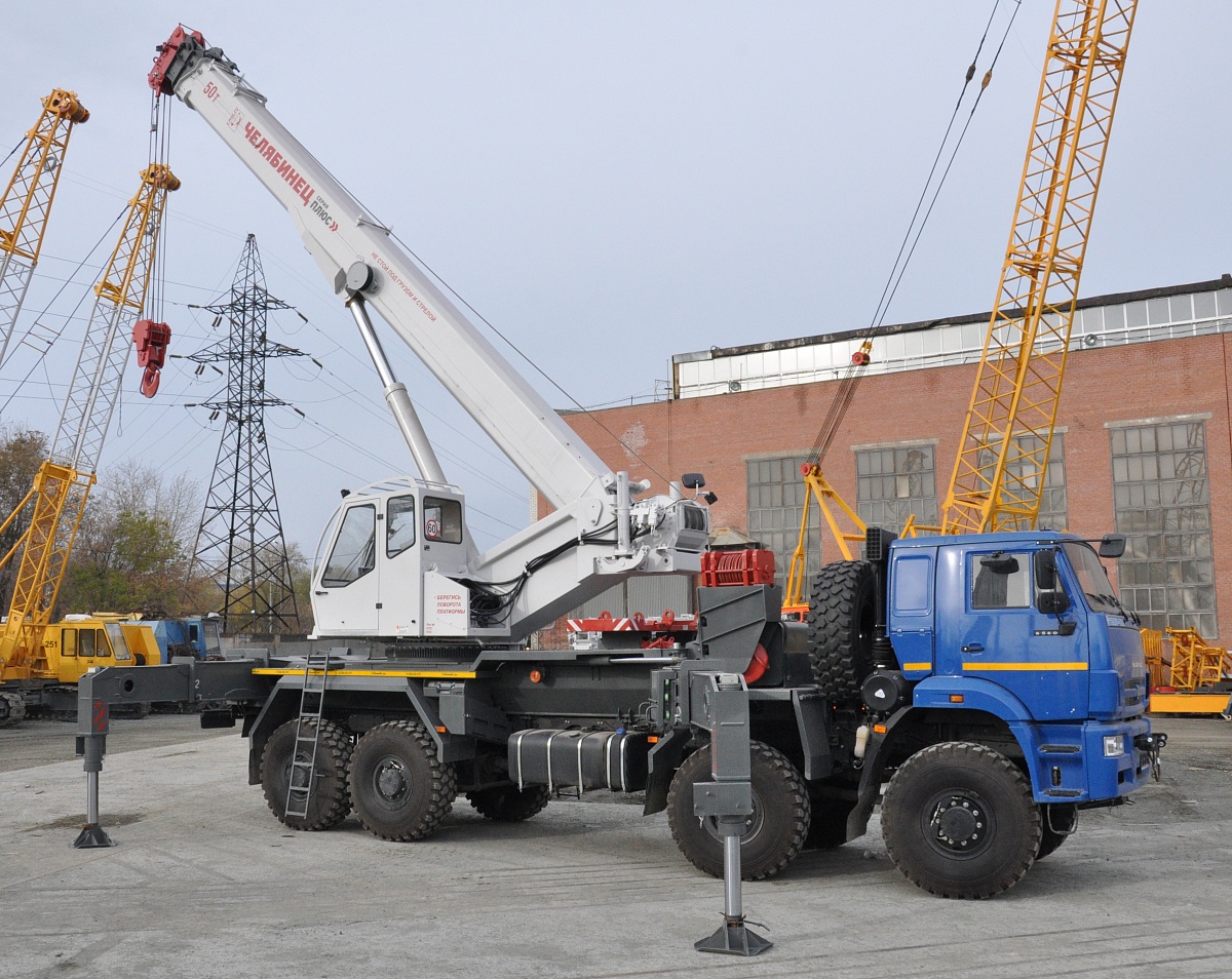 Автокран КС-65760 грузоподъёмностью 60 тонн